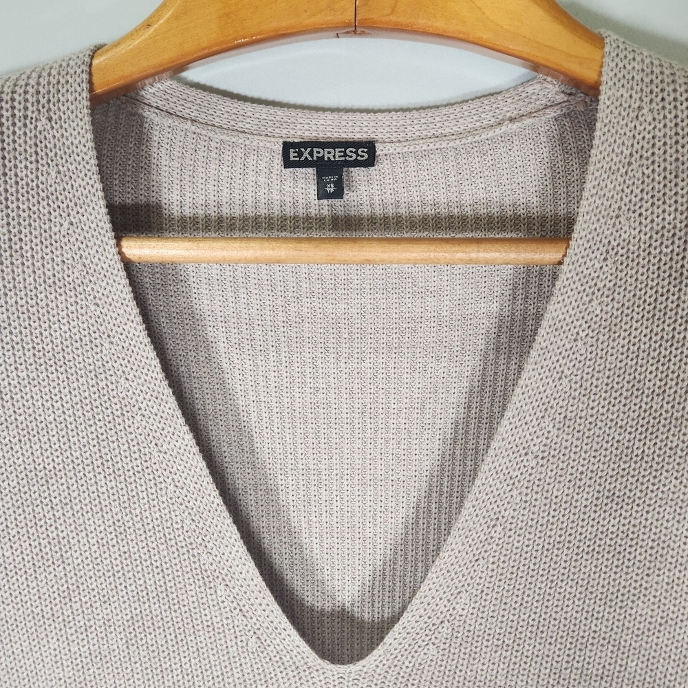 Express Women's V-Neck Sweater - Light Brown 100% Coton - Picture 4 of 11